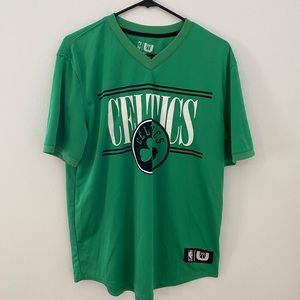 Women’s Celtics Shirt: Women’s large